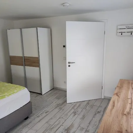 Weinseelig14 公寓 朗道因德普法尔茨